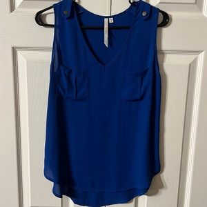 5 for $25💵 Ladies size small blue tank.